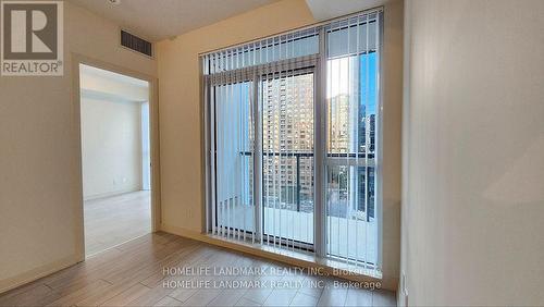 809 - 4955 YONGE STREET , Toronto, Ontario M2N 5N6 2