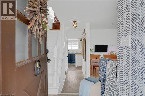 10 Goldfinch Road, Hamilton, ON 