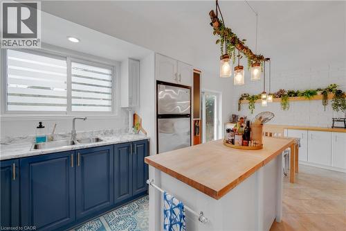 10 Goldfinch Road, Hamilton, ON 