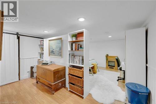 10 Goldfinch Road, Hamilton, ON 