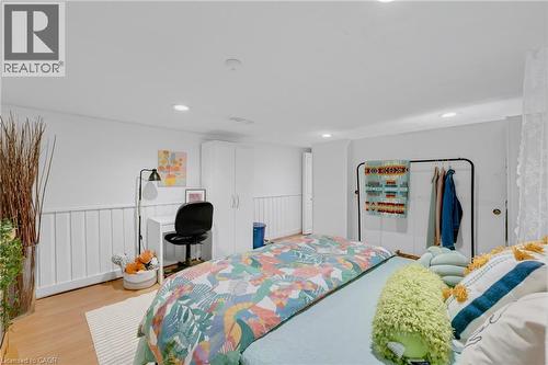 10 Goldfinch Road, Hamilton, ON 