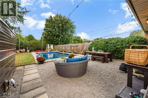 10 Goldfinch Road, Hamilton, ON 