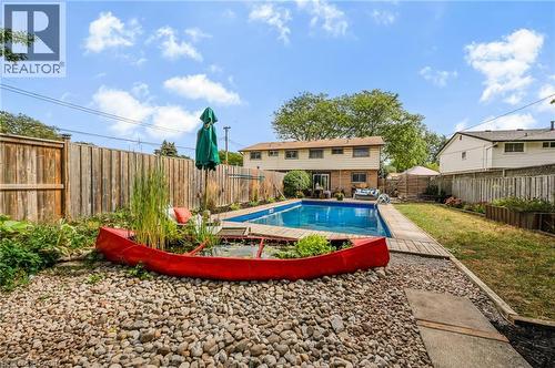 10 Goldfinch Road, Hamilton, ON 