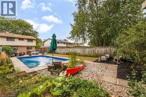 10 Goldfinch Road, Hamilton, ON 