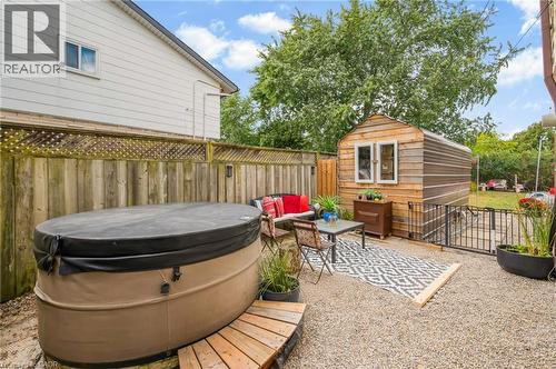 10 Goldfinch Road, Hamilton, ON 