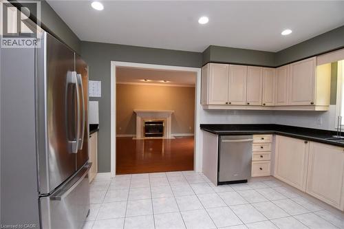 715 Bateman Court, Burlington, ON 