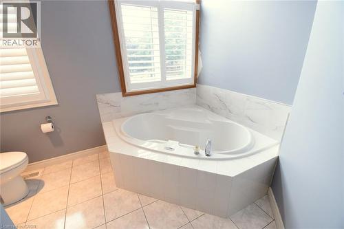 715 Bateman Court, Burlington, ON 