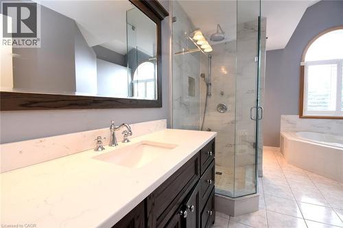 715 Bateman Court, Burlington, ON 