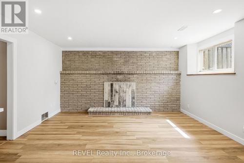 LOWER - 6166 WILDROSE CRESCENT , Niagara Falls (Oldfield), Ontario L2G 7T3 3