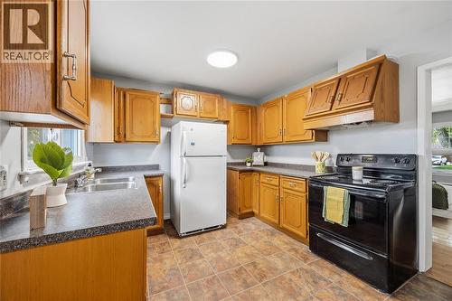 838 Vroom Avenue, Sarnia, ON 