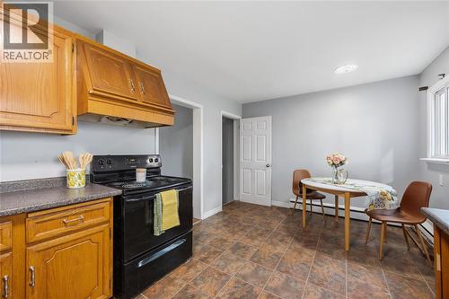 838 Vroom Avenue, Sarnia, ON 