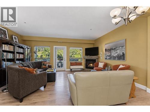 Living Room. - 3996 Beach Avenue Unit# 236, Peachland, BC 
