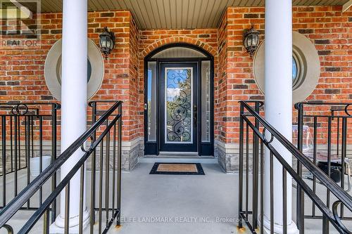 153 Britton Trail, Aurora, ON 