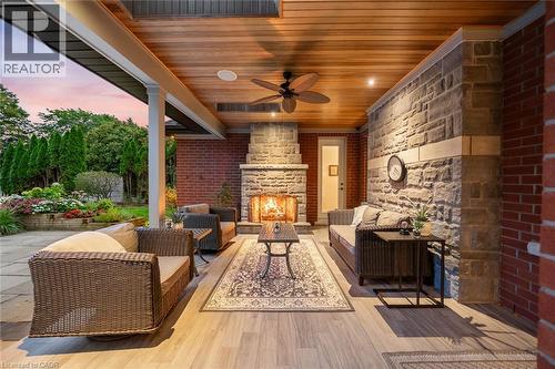789 Sunset Road, Burlington, ON 