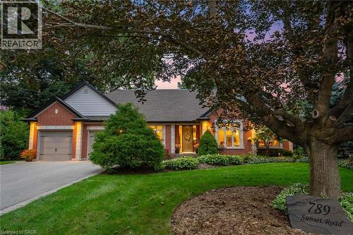 789 Sunset Road, Burlington, ON 