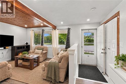 Virtually Staged - 463 Wellington Street N, Hamilton, ON 