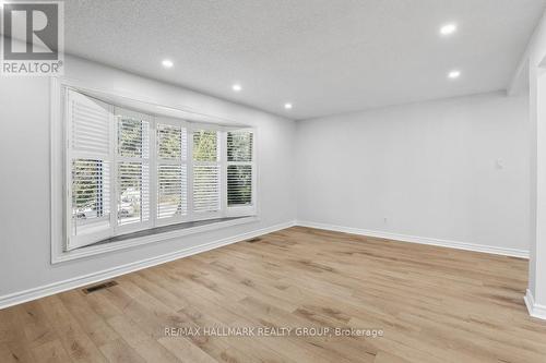 Huge bow window floods the space in light. - 211 Harcourt Avenue, Ottawa, ON 