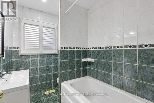 Bathroom. - 211 Harcourt Avenue, Ottawa, ON 
