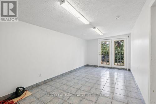 BONUS ROOM ~ home office or gym or den - 211 Harcourt Avenue, Ottawa, ON 
