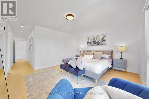 972 Castlefield Avenue, Toronto, ON 