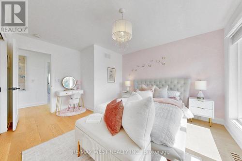 972 Castlefield Avenue, Toronto, ON 