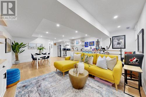 972 Castlefield Avenue, Toronto, ON 
