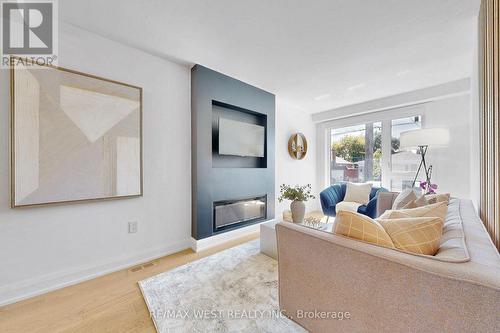 972 Castlefield Avenue, Toronto, ON 