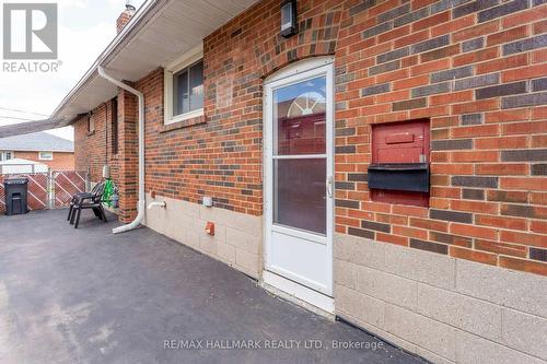 1557 Pharmacy Avenue, Toronto, ON 
