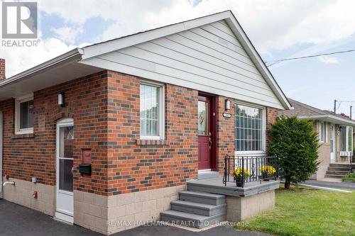 1557 Pharmacy Avenue, Toronto, ON 