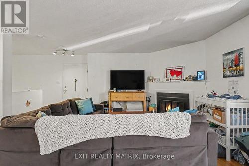 302 - 1589 St. Bernard Street, Ottawa, ON 