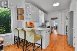 Main floor - Kitchen - 
