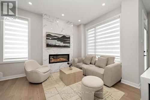 Living Room - 11 Pumice Place, Ottawa, ON 