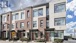 TH 42 - 1020 PORTAGE PARKWAY Vaughan, ON L4K 0K3