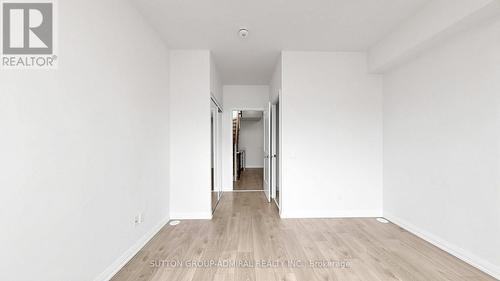 Th 42 - 1020 Portage Parkway, Vaughan, ON 