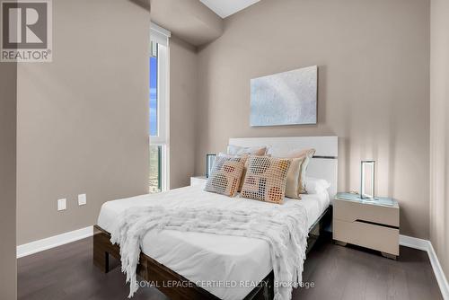 5907 - 3900 Confederation Parkway, Mississauga, ON 