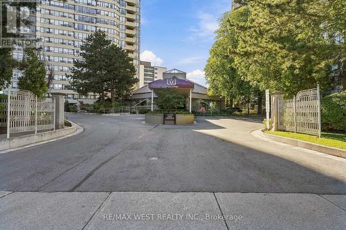1009 - 1320 Islington Avenue, Toronto, ON 
