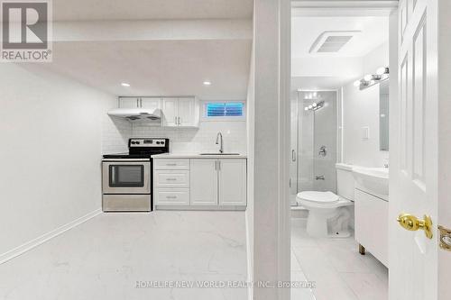 12 Greyfriar Court, Toronto, ON 