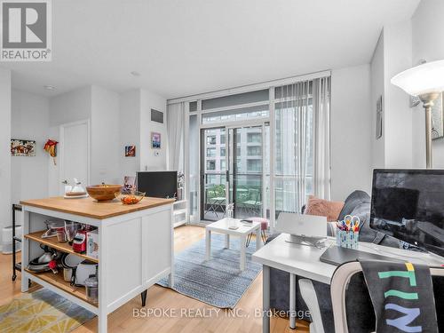 235 - 231 FORT YORK BOULEVARD , Toronto, Ontario M5V 1B2 3