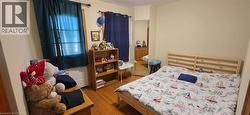 Bedroom (1 of 4) - 