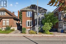 109 LEES AVENUE Ottawa, ON K1S 0C2