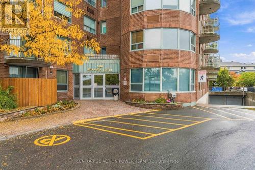 convenient drop off circle - 1010 - 1440 Heron Road, Ottawa, ON 
