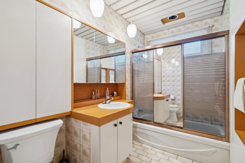 Salle de bains - 1091 Av. Belleville, Laval (Saint-Vincent-De-Paul), QC 