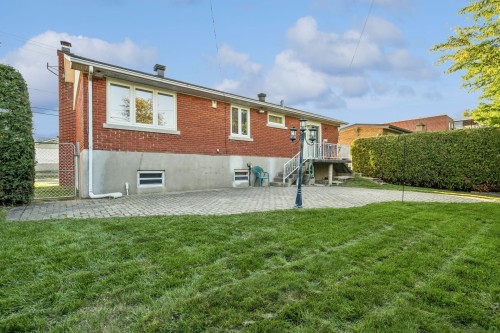 Cour - 1091 Av. Belleville, Laval (Saint-Vincent-De-Paul), QC 