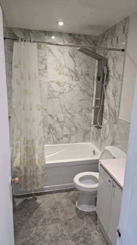 8153 Rue de l'Aunis , Montréal (Saint-Léonard), QC H1R 2M8 3