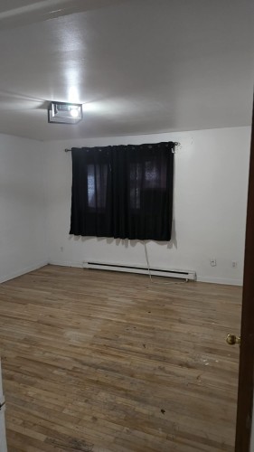 8157A Rue de l'Aunis , Montréal (Saint-Léonard), QC H1R 2M8 3