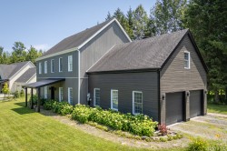 60 Rue St. Andrew Lac-Brome, QC J0E 1S0