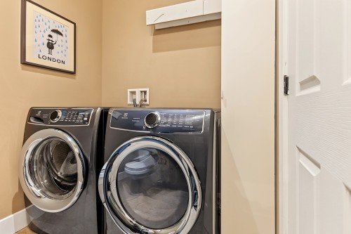 Salle de lavage - 60 Rue St. Andrew, Lac-Brome, QC 