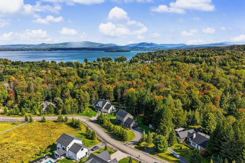 Vue sur l'eau - 60 Rue St. Andrew, Lac-Brome, QC 