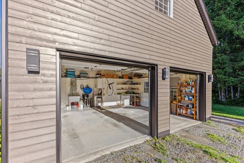 Garage - 60 Rue St. Andrew, Lac-Brome, QC 