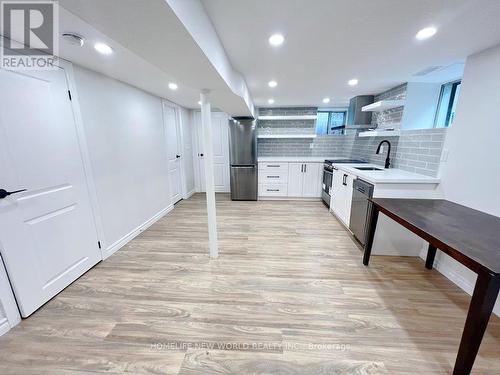 LOWER - 3 ROBLOCKE AVENUE , Toronto, Ontario M6G 3R6 2